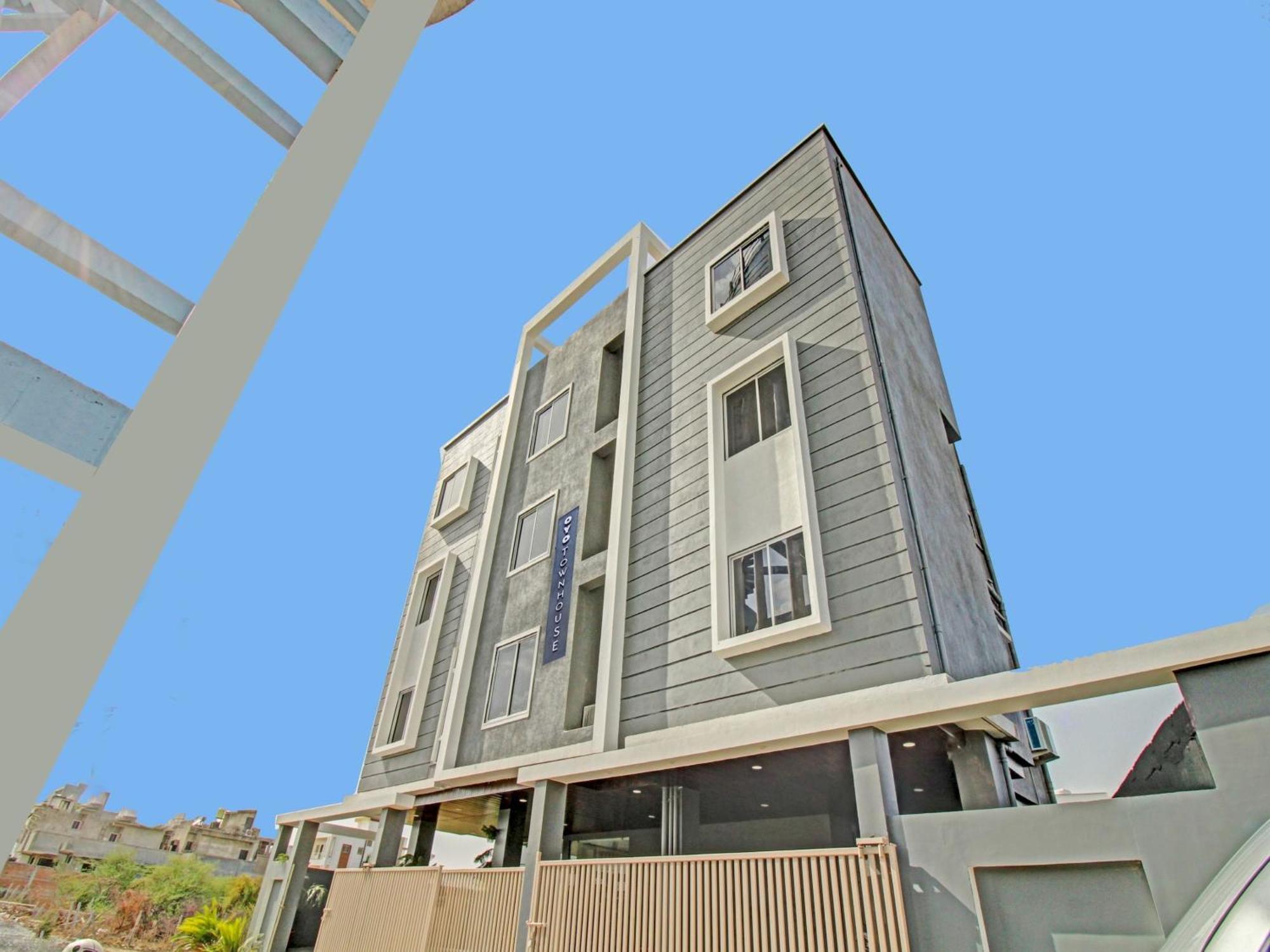 Townhouse Md Star Hotel Nagpur Exterior foto